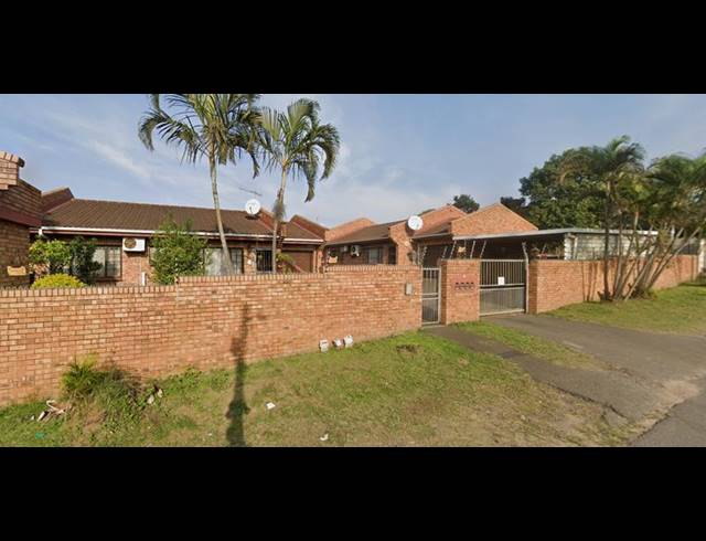 2 BEDROOM SIMPLEX FOR SALE IN MONTCLAIR